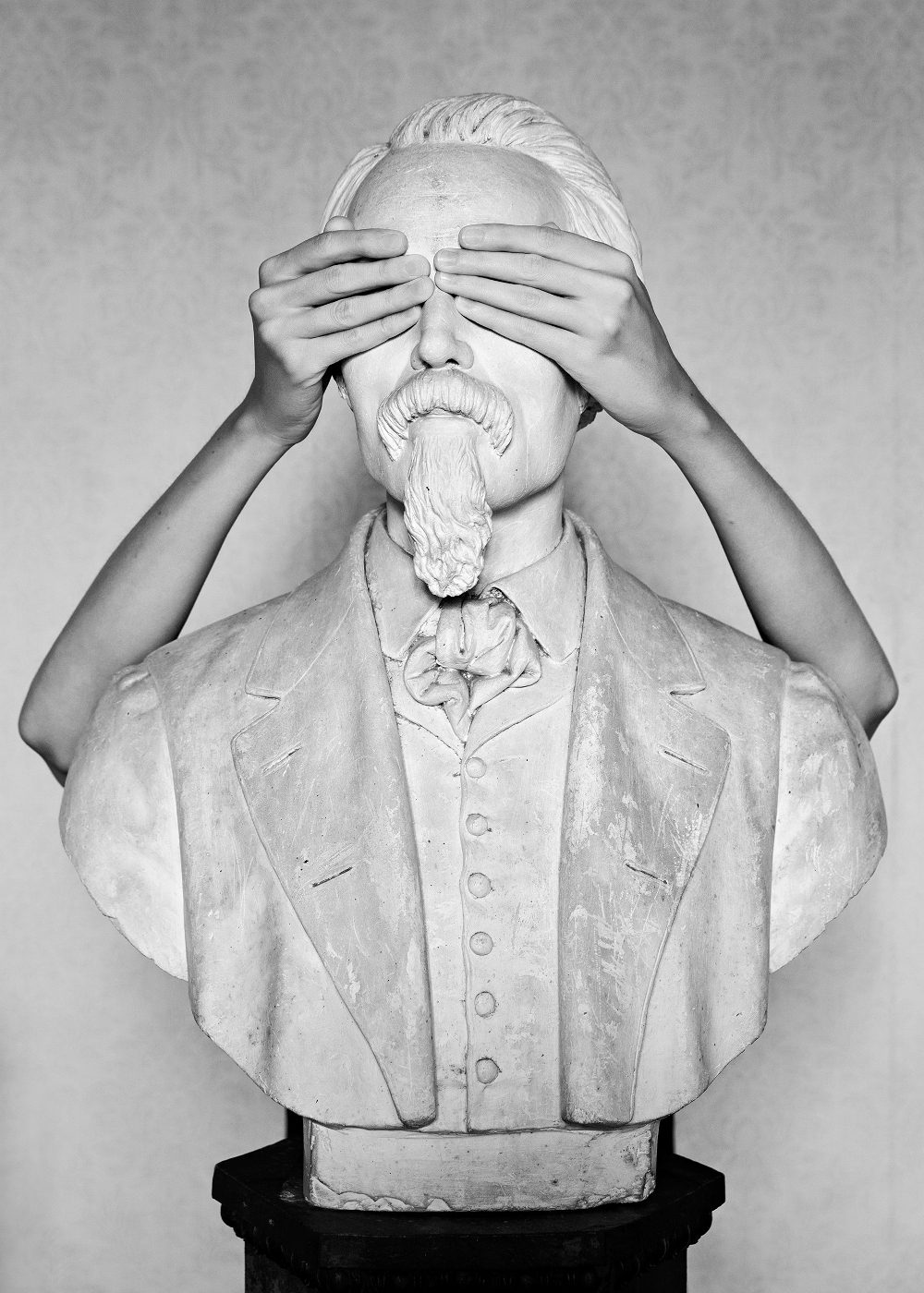 01.catastini_Blinding-an-Anatomist_TMSVbassa Francesca Catastini, Blinding an Anatomist, Lucca, 2015, 60×80 cm. Courtesy: the artist