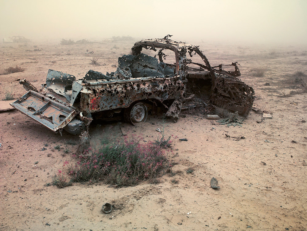 2_R.MOSSE_ Hilux Samarra, 2009 © Richard Mosse. Courtesy of the artist and Jack Shainman Gallery, New York