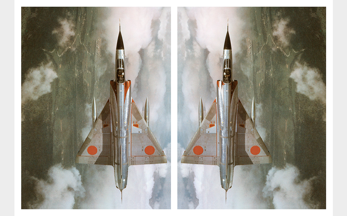 spinastch-01 Asynchronous – I Red Mirage S © Jules Spinatsch