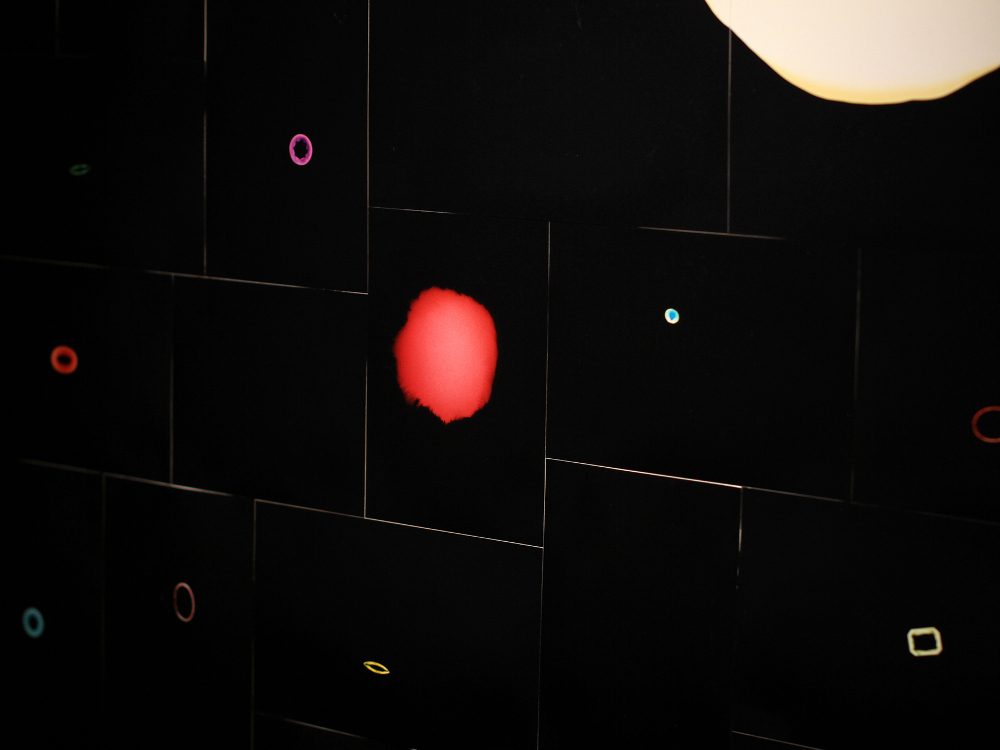 ®-Eva-Pacaloví-2014ÔÇô2016-Hello-Grandpa-About-the-universe-detailbassa Eva Pacalovà, Hello Grandpa! Visual reaction to the Grandpa´s pragmatic questions about the world. About the universe, detail, Zruč nad Sázavou © Eva Pacalová, 2014–2016